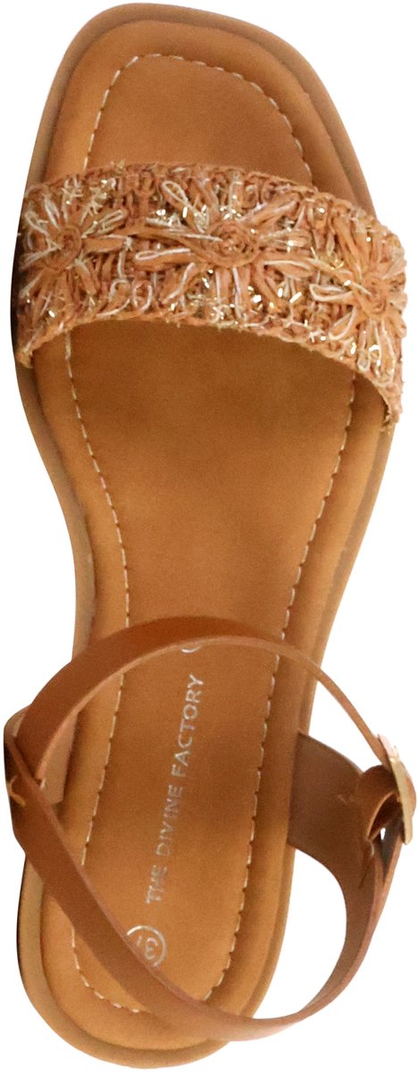 Sandalen met riem en gesp