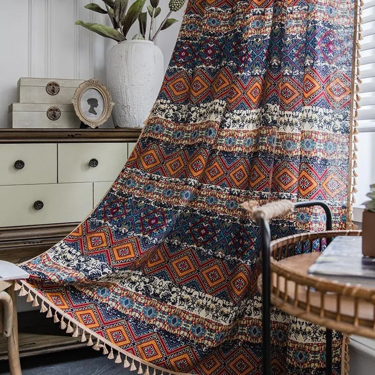 WiseGoods Luxe Boho Gordijn 145x200 - Etnisch Geometrisch Design Met Kwastjes - Semi Verduisterend Katoen Linnen Voor Slaapkamer