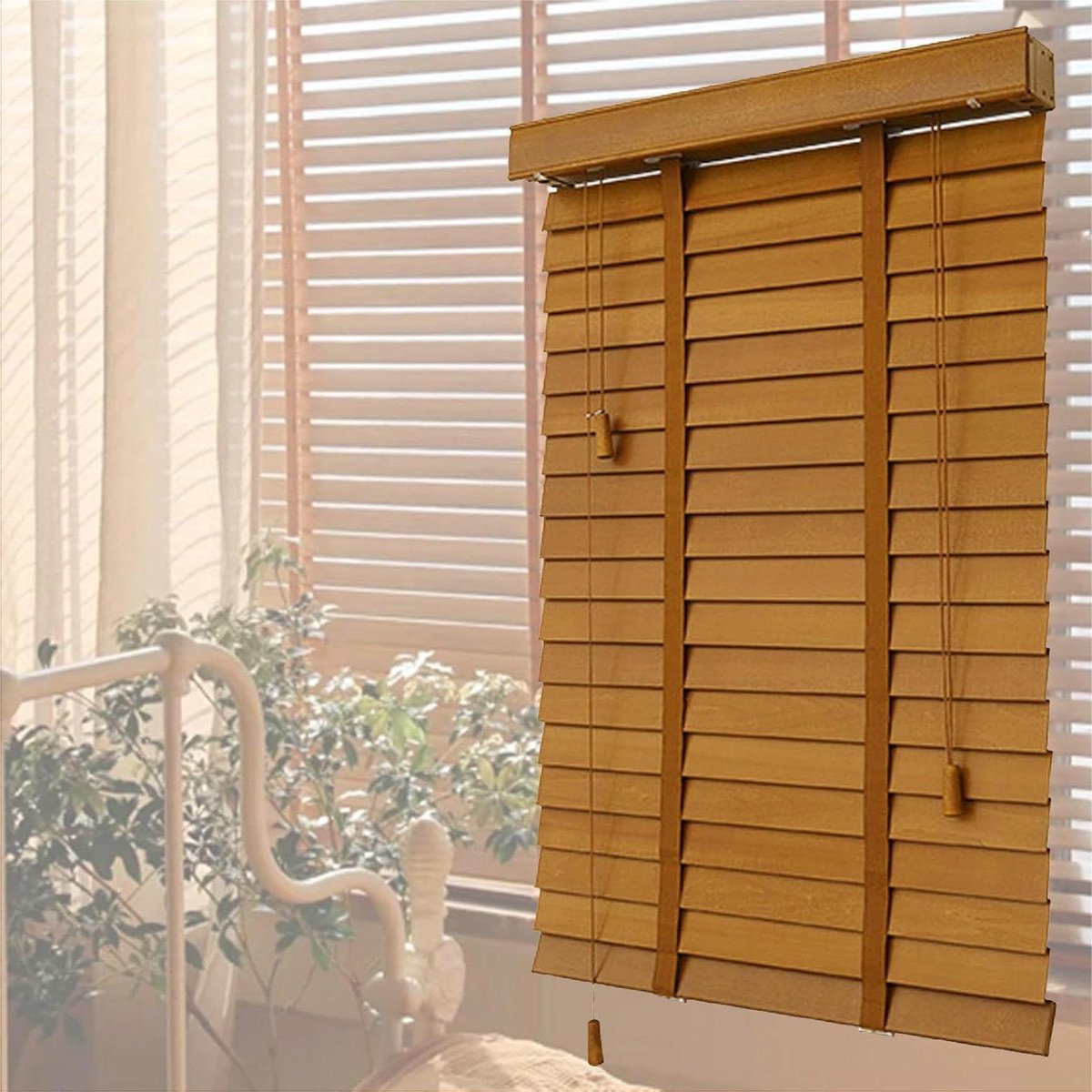 Houten Jaloezieën - Horizontale Raambekleding - Privacy en Zonwering - Massief Houten Lame