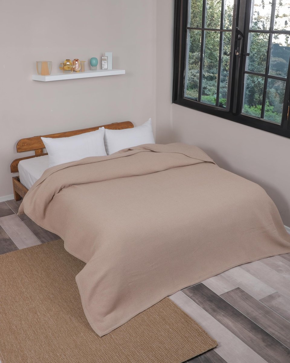 Dailygoods- Bedsprei Beige 220 x 240 cm - Wafelpiqué 100% Katoen - Dubbelzijdig Bedrukt - Zachte Dekens - Geschikt voor Sofa/Bank - Comfortabele Pasvorm - Deken