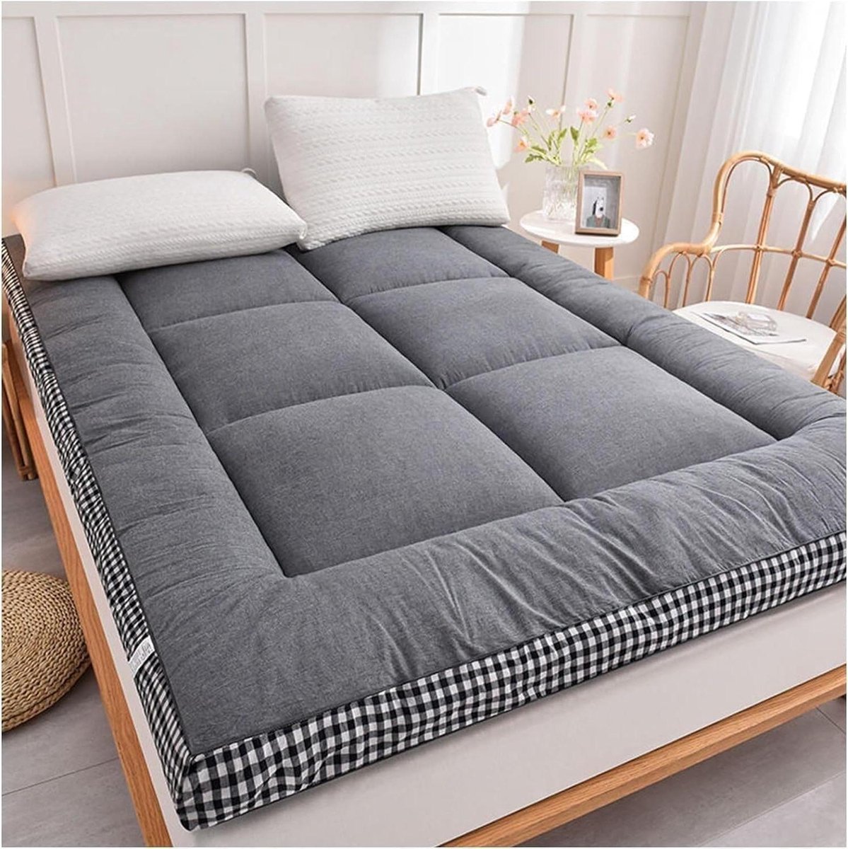 Japanse vloermatras - Zachte futon - Gastvrij slapen - Opvouwbaar ontwerp - 120 x 200 cm - Volledig