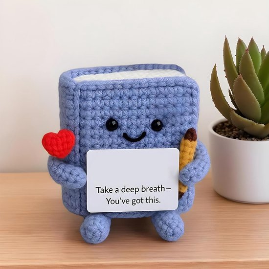 Gehaakt Boekje - Positief Cadeautje - Decoratie Kantoor - Handgemaakt Object - 7.5 x 10 cm - Paars — afbeelding 2