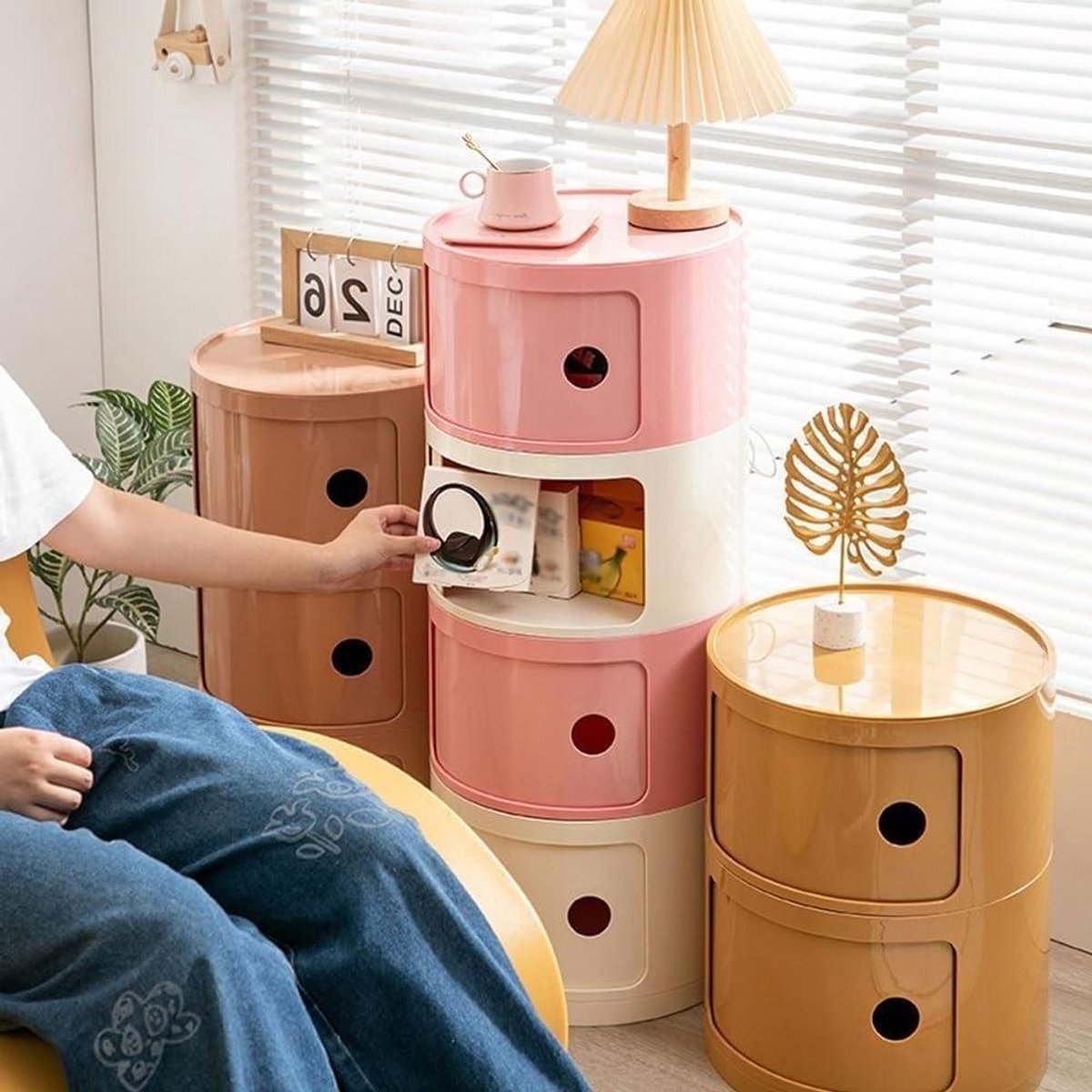 Rond nachtkastje - Bijzettafel - Opbergen slaapkamer - Stapelbaar design - 3 Lagen - Oranje