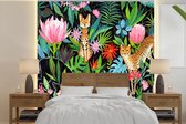 Behang - Fotobehang Jungle - Dieren - Bladeren - Bloemen - Breedte 280 cm x hoogte 280 cm