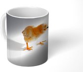 Mok - Een zonnestraal schijnt over het kuikentje - 350 ML - Beker