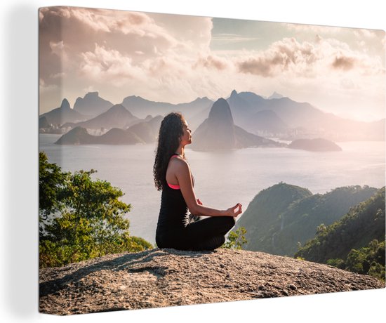 Une femme faisant du yoga dans la nature toile 140x90 cm - Tirage photo sur toile (Décoration murale salon / chambre)