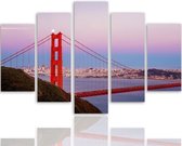 Trend24 - Canvas Schilderij - Golden Gate Bridge - Vijfluik - Steden - 150x100x2 cm - Roze