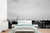 Behang - Fotobehang New York skyline in zwart-wit - Breedte 600 cm x hoogte 400 cm