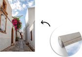 Behang - Fotobehang Witte architectuur in een smalle straat van de Oude stad van Rhodos - Breedte 190 cm x hoogte 280 cm