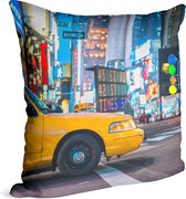 Close-up van een gele taxi op Times Square in New York - Foto op Sierkussen - 60 x 60 cm