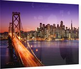 San Francisco skyline en Bay Bridge bij zonsondergang - Foto op Plexiglas - 90 x 60 cm