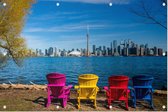 Fleurige stoeltjes met zicht op de skyline van Toronto - Foto op Tuinposter - 120 x 80 cm