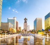 Gwanghwamun Plaza met het standbeeld Yi Sun in Seoul - Fotobehang (in banen) - 450 x 260 cm