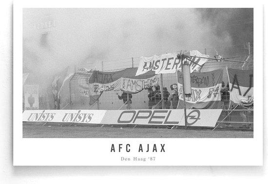 Walljar - Poster Ajax - Voetbal - Amsterdam - Eredivisie - Zwart wit - AFC Ajax supporters '87 - 60 x 90 cm - Zwart wit poster