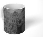 Mok - Hofjeshuizen achter het Slijkeinde - Vincent van Gogh - Zwart - Wit - 350 ML - Beker