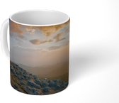 Mok - Een zonsondergang in de bergen van het nationaal park Phu Hin Rong Kla - 350 ML - Beker