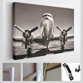 Onlinecanvas - Schilderij - Vintage Vliegtuig Een Startbaan Art Horizontaal - Multicolor - 80 X 60 Cm