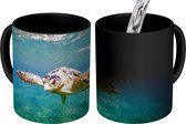 Magische Mok - Foto op Warmte Mokken - Koffiemok - Schildpad - Water - Blauw - Magic Mok - Beker - 350 ML - Theemok