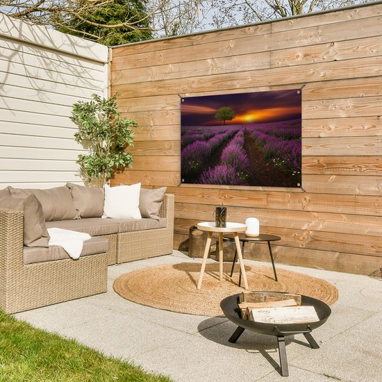 Beau champ de lavande un soir sombre avec coucher de soleil affiche de jardin 90x60 cm - Toile de jardin / Toile d'extérieur / Peintures pour l'extérieur (décoration de jardin)