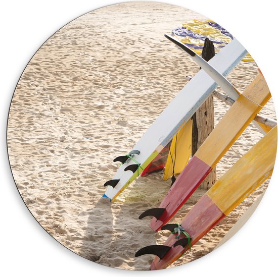 Dibond Muurcirkel - Surfborden bij Tentje op het Strand - 80x80 cm Foto op Aluminium Muurcirkel (met ophangsysteem)