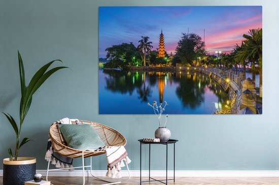 La plus ancienne pagode de Hanoi au Vietnam avec un ciel coloré Toile 180x120 cm - Tirage photo sur Toile Peinture (Décoration murale salon / chambre) XXL / Groot format!