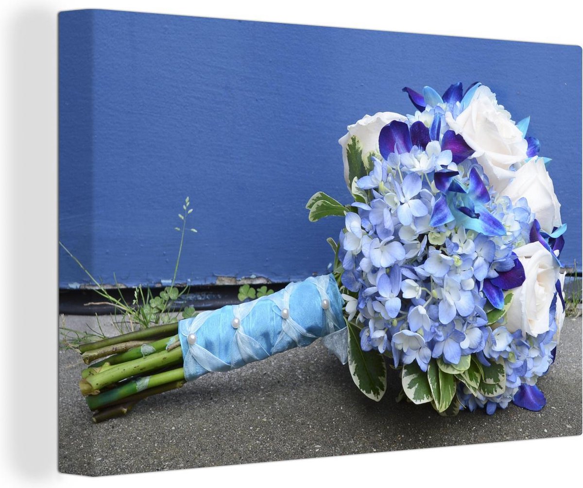 helling varkensvlees Afvoer Bruidsboeket met blauwe orchideeën Canvas 30x20 cm - klein - Foto print op  Canvas... | bol.com