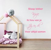 Muursticker Slaaplekker Kusje Ik Hou Van Je... -  Roze -  49 x 60 cm  -  slaapkamer  alle - Muursticker4Sale