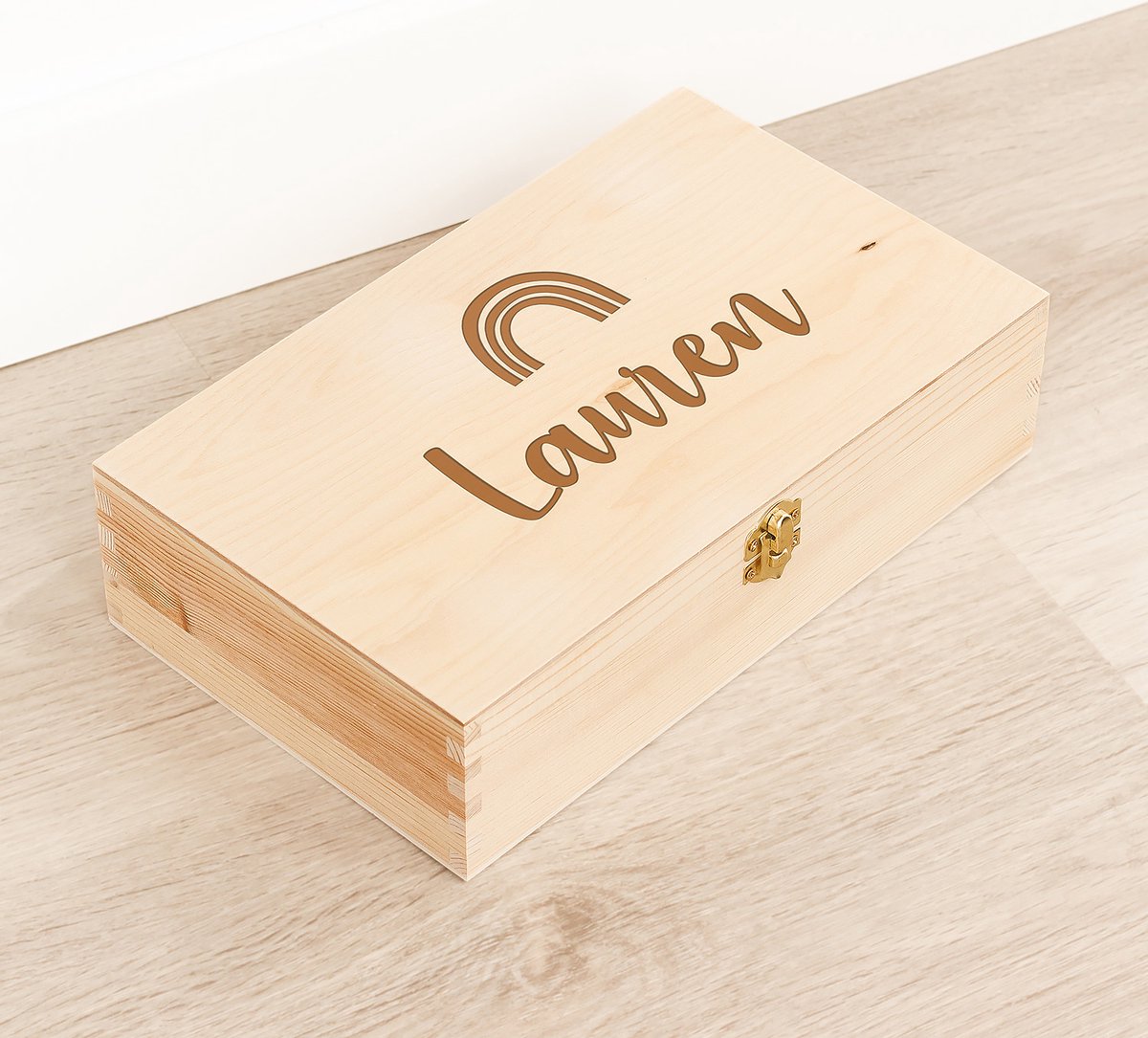 Houten kistje 'Lauren' Regenboog - Tekenkist - Herinneringsdoos - Kraamcadeau - Knutseldoos - Memorybox - Baby - Geboorte