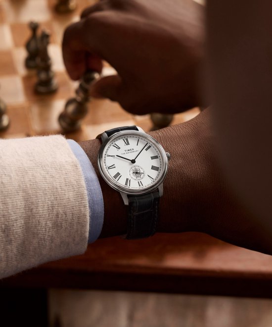 Montre analogique à Quartz Timex Waterbury Metropolitan Sub Second, Zwart : 100 % acier inoxydable | Bracelet : 100 % Cuir 39 TW2Y23100AJ