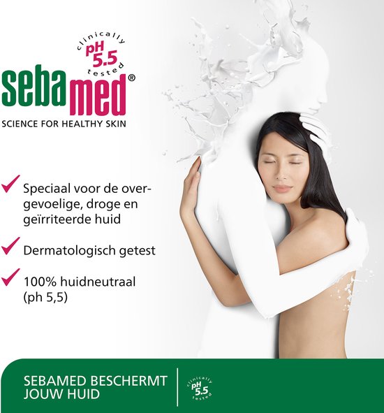 Witte pompflacon Sebamed Zeepvrije Wasemulsie omringd door melkachtige vloeistof.