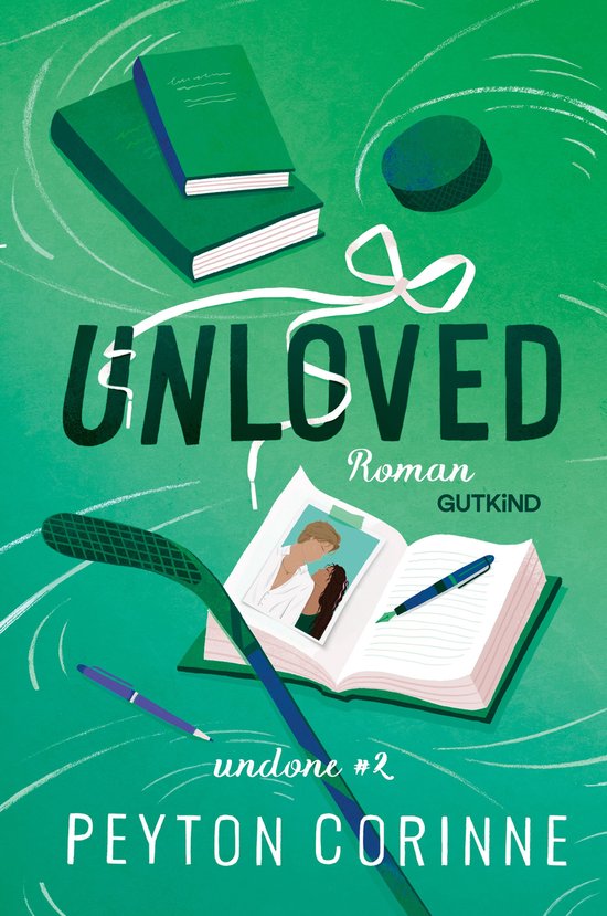 Boekomslag van 'Unloved Roman' met ijshockeypuck, stick, pennen, een boek en een foto van een stel. Titel: Undone #2 Peyton Corinne.
