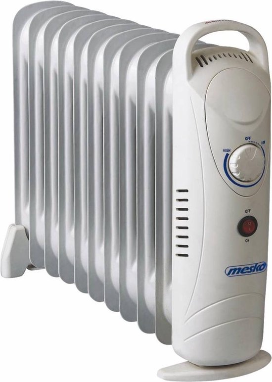 Witte oliegevulde radiator met 11 vinnen, wit bedieningspaneel met draaiknop en rode aan/uit-knop.