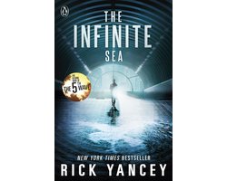 Omslag van 5Th Wave Bk 2 The Infinite Sea