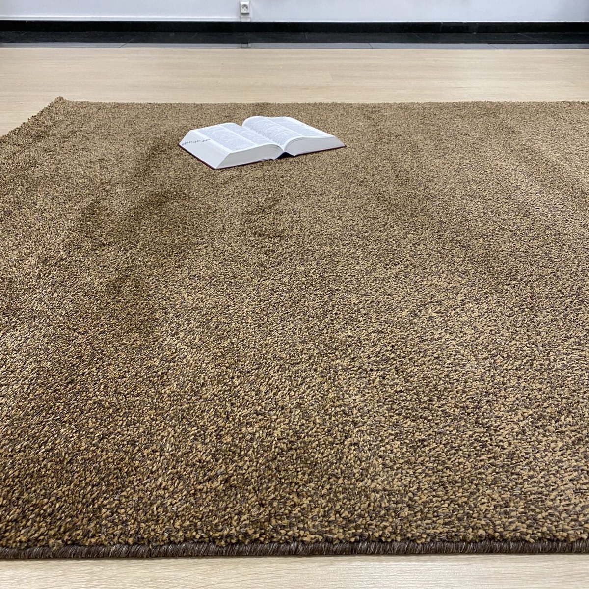 Karamel Kleur Tapijt Kwaliteitsvol Laagpolig Vloerkleed Koho Premium Laagpolig