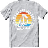 Fishing Dad - Vissen T-Shirt | Grappig Verjaardag Vis Hobby Cadeau Shirt | Dames - Heren - Unisex | Tshirt Hengelsport Kleding Kado - Licht Grijs - Gemaleerd - XL