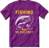 Fishing Has No Age Limit - Vissen T-Shirt | Geel | Grappig Verjaardag Vis Hobby Cadeau Shirt | Dames - Heren - Unisex | Tshirt Hengelsport Kleding Kado - Paars - L