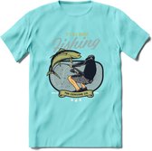 Fishing - Vissen T-Shirt | Grappig Verjaardag Vis Hobby Cadeau Shirt | Dames - Heren - Unisex | Tshirt Hengelsport Kleding Kado - Licht Blauw - M