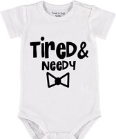 Baby Rompertje met tekst 'Tired and needy' | Korte mouw l | wit zwart | maat 62/68 | cadeau | Kraamcadeau | Kraamkado