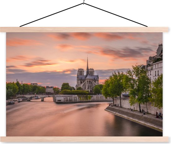 Verval Atlantische Oceaan hardwerkend Posterhanger incl. Poster - Schoolplaat - Zonsondergang achter de Notre  Dame in Parijs... | bol.com