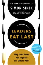 Boek cover Leaders Eat Last van Simon Sinek (Paperback)