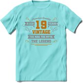 19 Jaar Legend T-Shirt | Goud - Zilver | Grappig Verjaardag Cadeau | Dames - Heren | - Licht Blauw - M