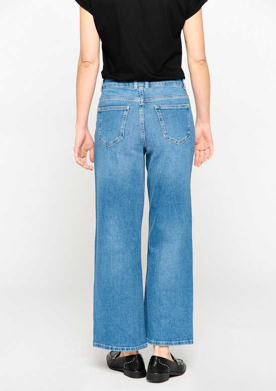 Dames Kleding voor voor Jeans voor 7/8 en cropped jeans Khaite Cropped Mid-rise Jeans in het Blauw 