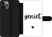 Bookcase Geschikt voor iPhone 11 Pro telefoonhoesje - Spreuken - Quotes - Geniet - Met vakjes - Wallet case met magneetsluiting