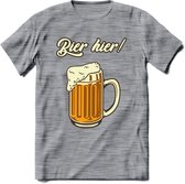 Bier Hier! T-Shirt | Bier Kleding | Feest | Drank | Grappig Verjaardag Cadeau | - Donker Grijs - Gemaleerd - M