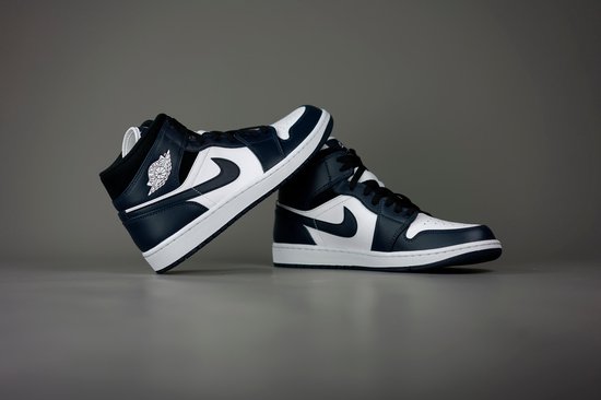 Nike Air Jordan 1 Mid, Armory Navy/White-Black, 554724 411, EUR 41 | bol.com