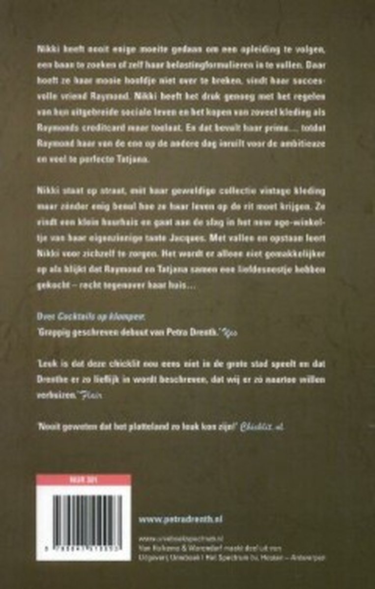 Boek "Vintage Verliefd" van Petra Drenth, met een gestyleerde haarstyling föhn.