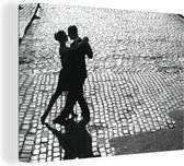 Canvas Schilderij Twee tango dansers op straat - 80x60 cm - Wanddecoratie