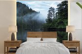 Behang - Fotobehang Mist boven het meer in het archipel Haida Gwaii in Canada - Breedte 240 cm x hoogte 240 cm