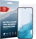 Verpakking met twee ultraduidelijke TPU-schermbeschermers voor de Samsung S22 serie, met een mobiele telefoon.