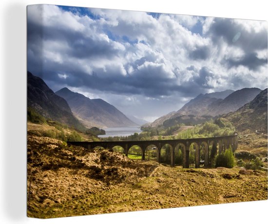 Canvas Schilderij Schotland - Brug - Berg - 120x80 cm - Wanddecoratie